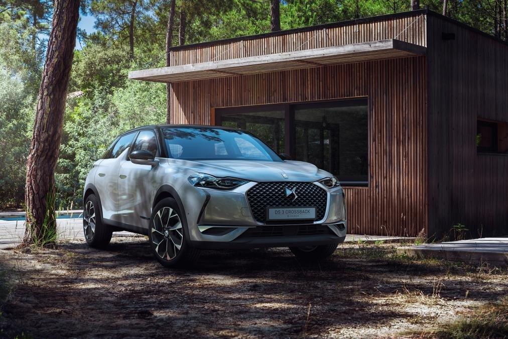 hd-ds_3_crossback_en_avance_1