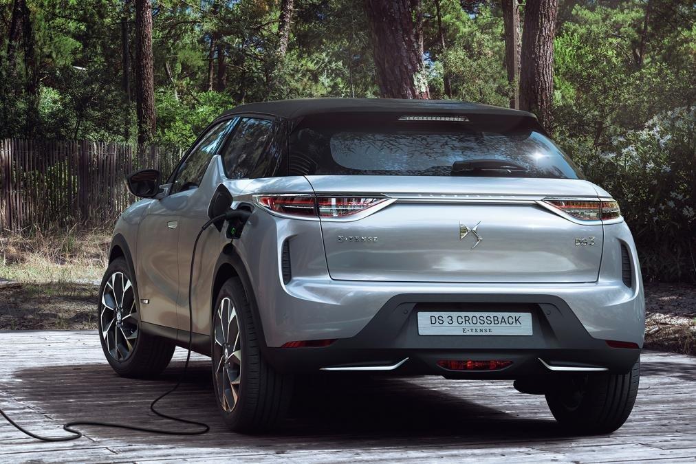 hd-ds_3_crossback_en_avance_2