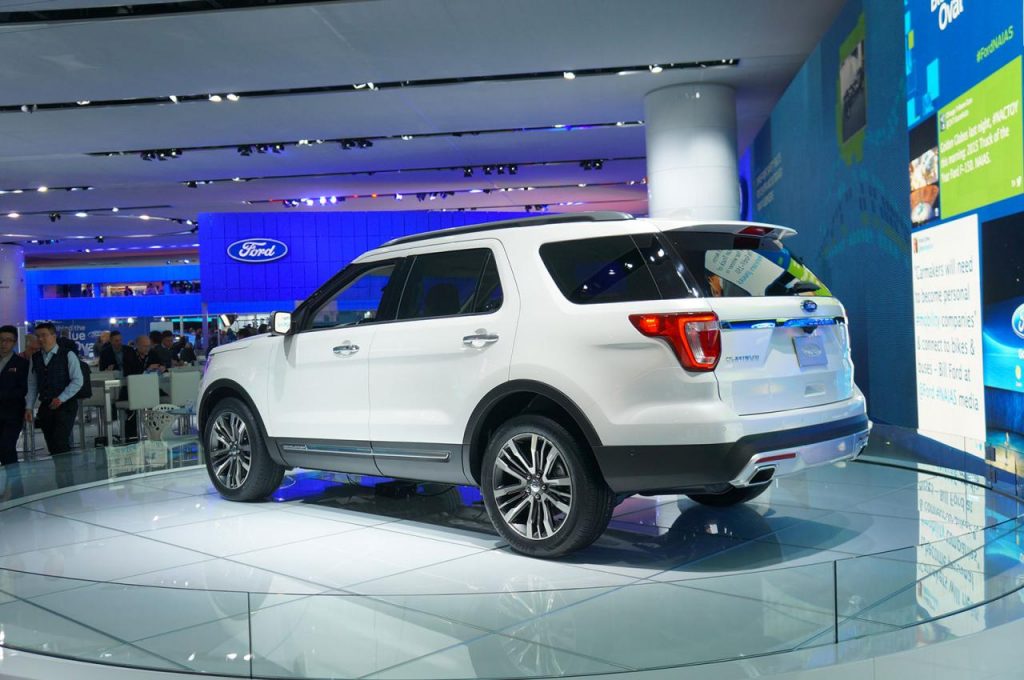 hd-dtroit_2015_live_ford_explorer_1-3