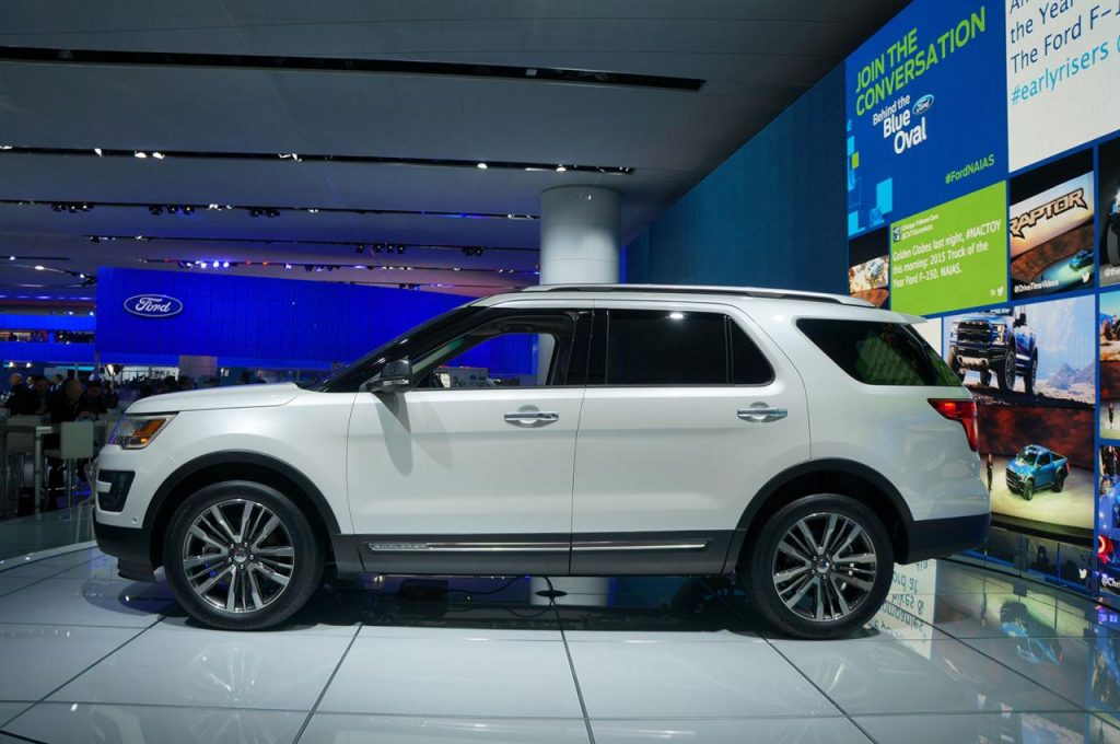 hd-dtroit_2015_live_ford_explorer_1-4