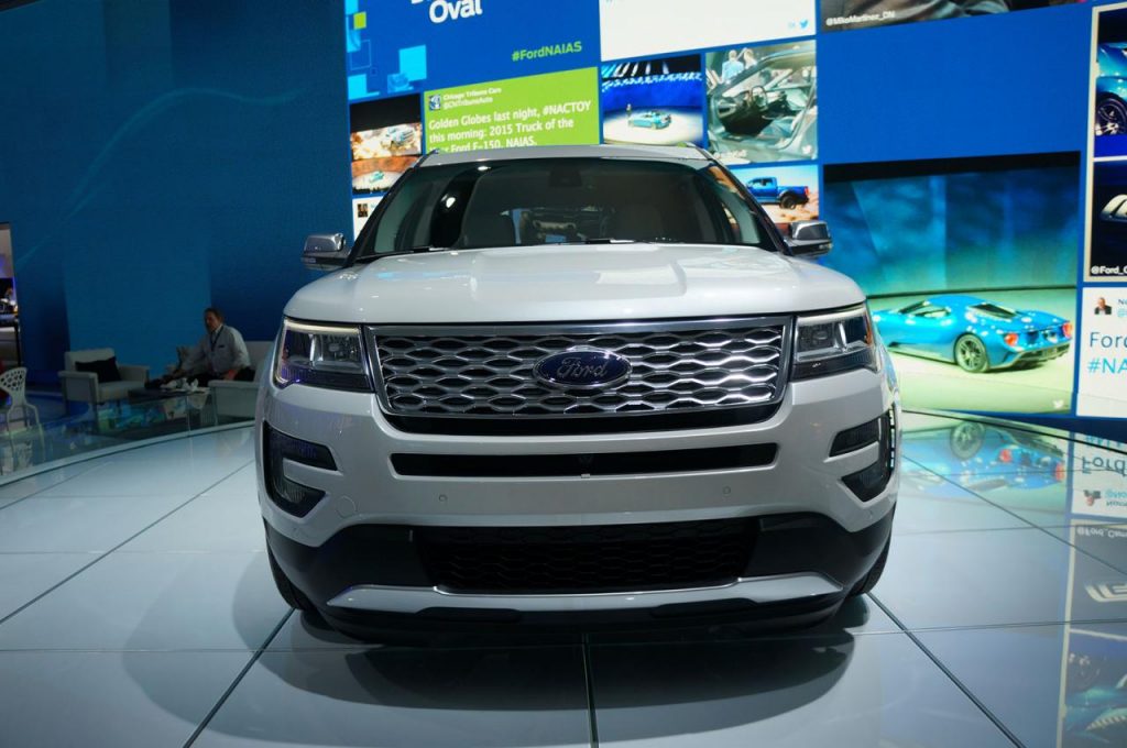 hd-dtroit_2015_live_ford_explorer_1-5
