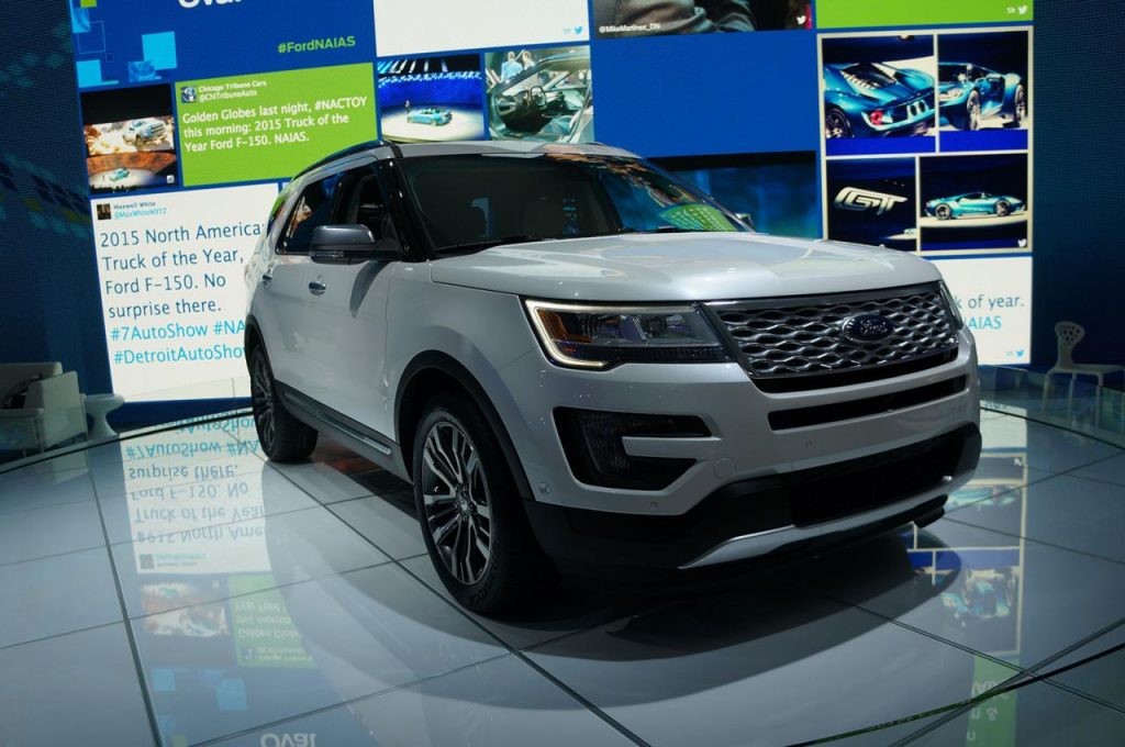 hd-dtroit_2015_live_ford_explorer_1-6