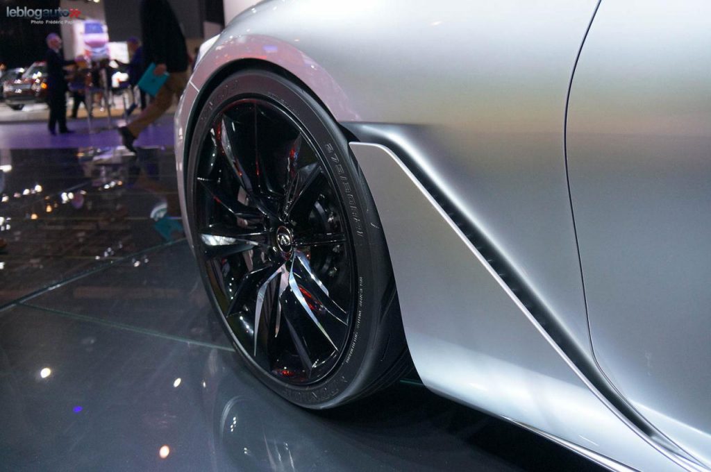 hd-dtroit_2015_live_infiniti_q60_concept_1-1
