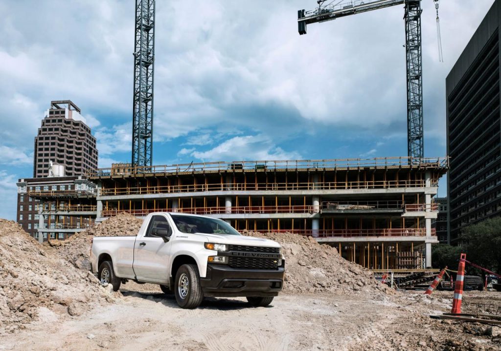 hd-dtroit_2018_chevrolet_silverado_1-4