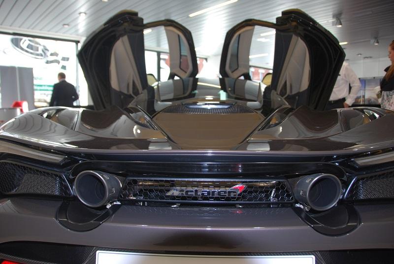 hd-escapade_parisienne_pour_la_mclaren_720s_1-4