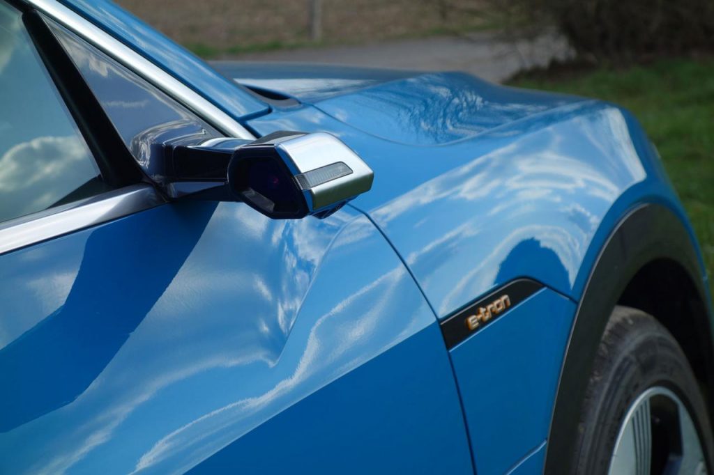 hd-essai_audi_e_tron_lourde_technologie_1-13