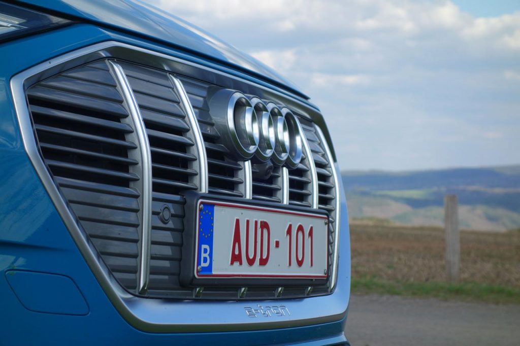 hd-essai_audi_e_tron_lourde_technologie_1-8