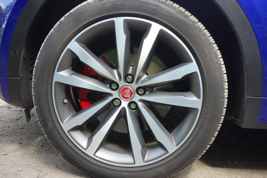 hd-essai_jaguar_e_pace_p300_petit_mais_costaud_1-11
