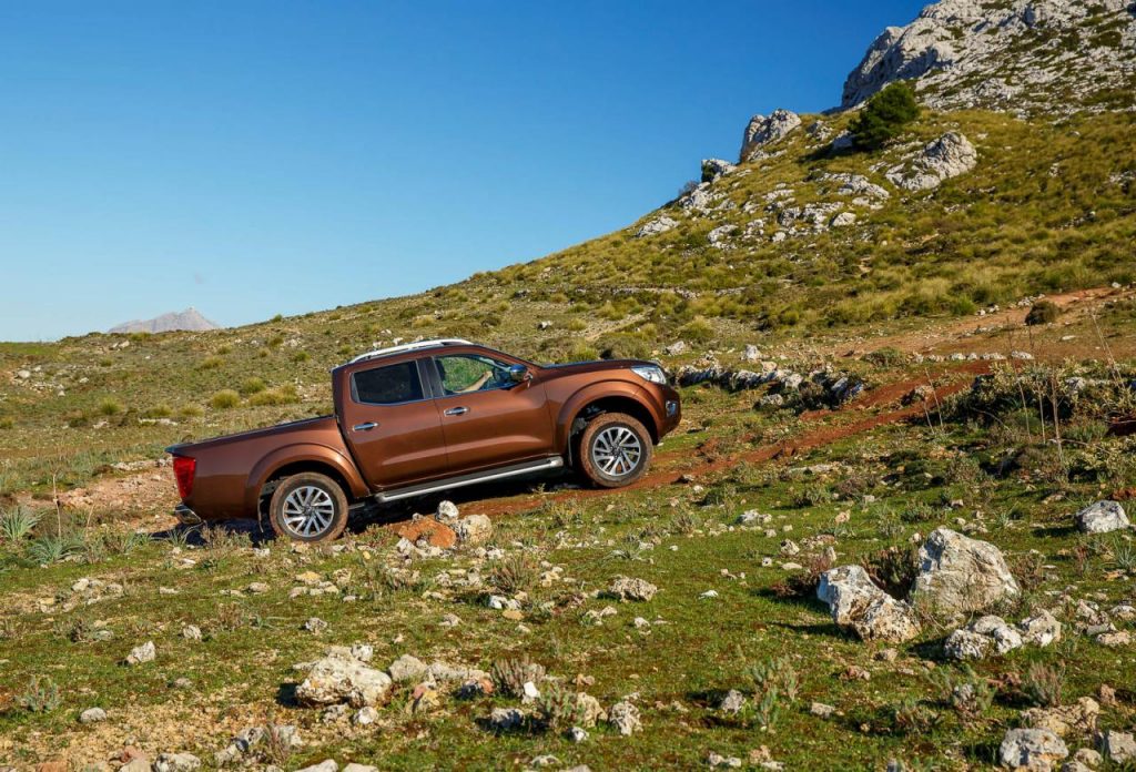 hd-essai_nissan_np300_navara_dci_190_civilis_1-2