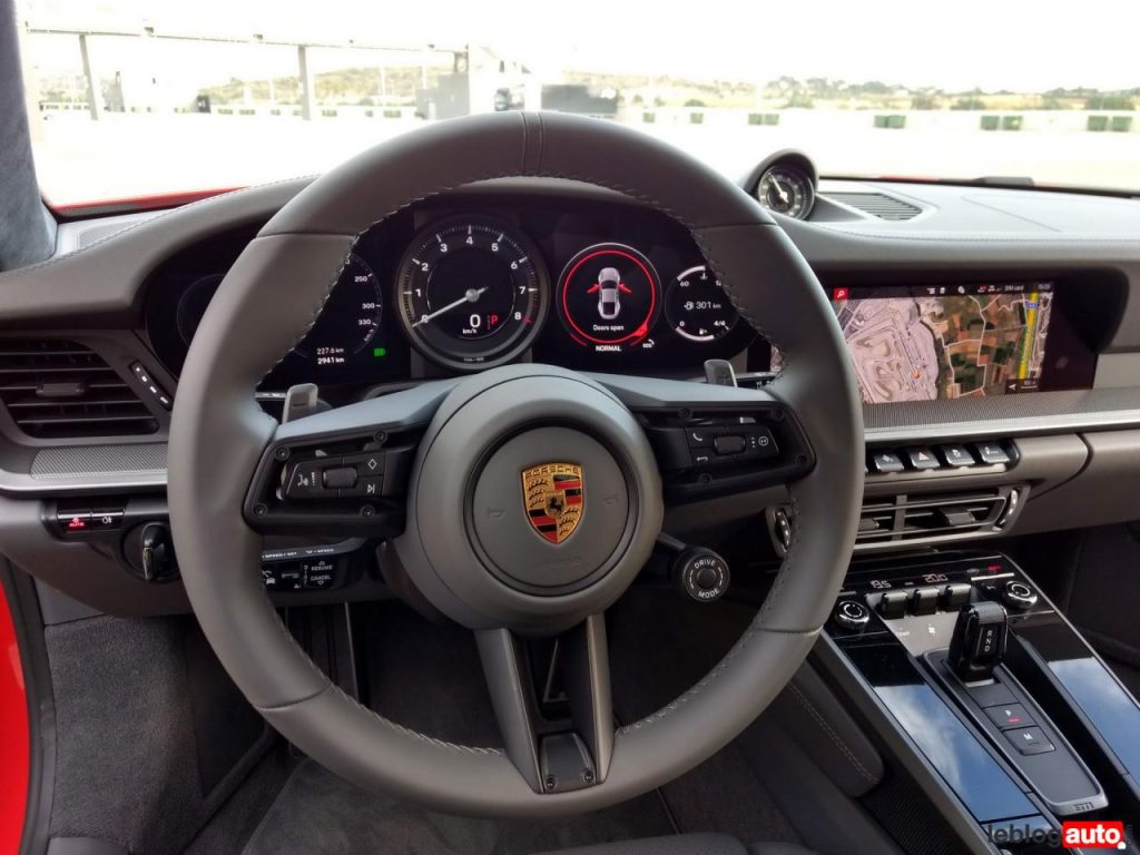 hd-essai_porsche_911_992_carrera_4s_1-2