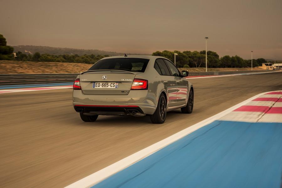 hd-essai_skoda_octavia_rs_245_vido_1-9