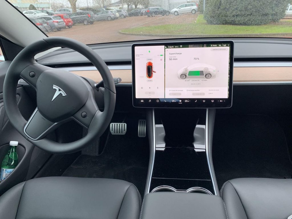 hd-essai_tesla_model_3_performance_1-1