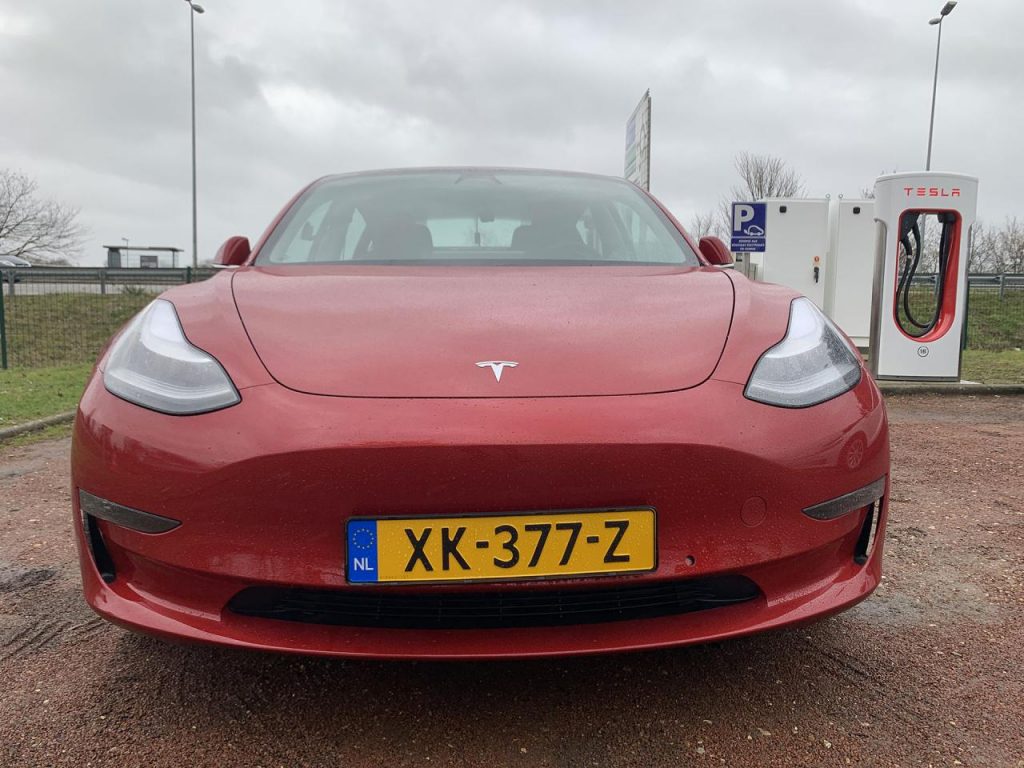 hd-essai_tesla_model_3_performance_1-3