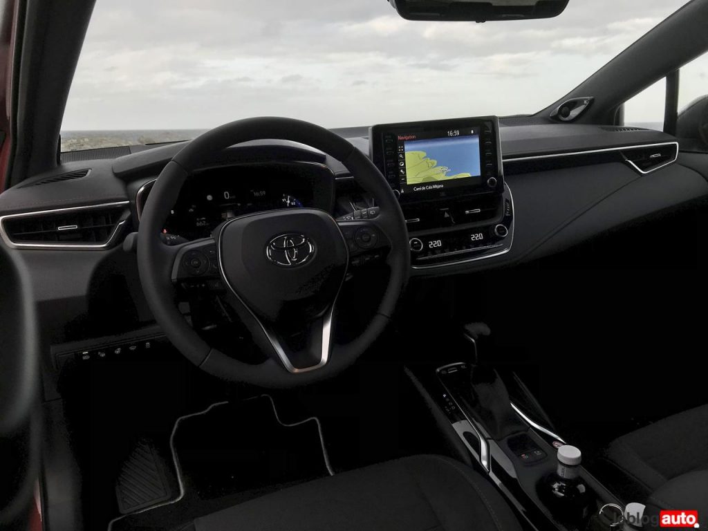 hd-essai_toyota_corolla_hybride_180_ch_1-10