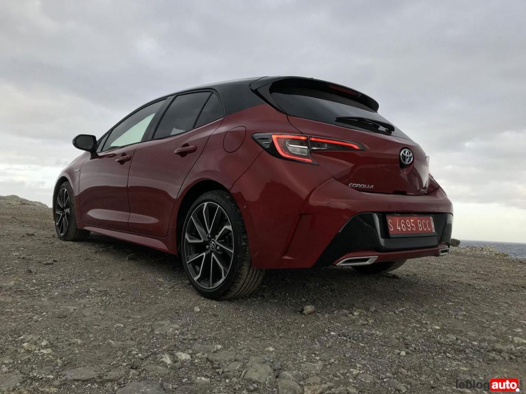 hd-essai_toyota_corolla_hybride_180_ch_1-30