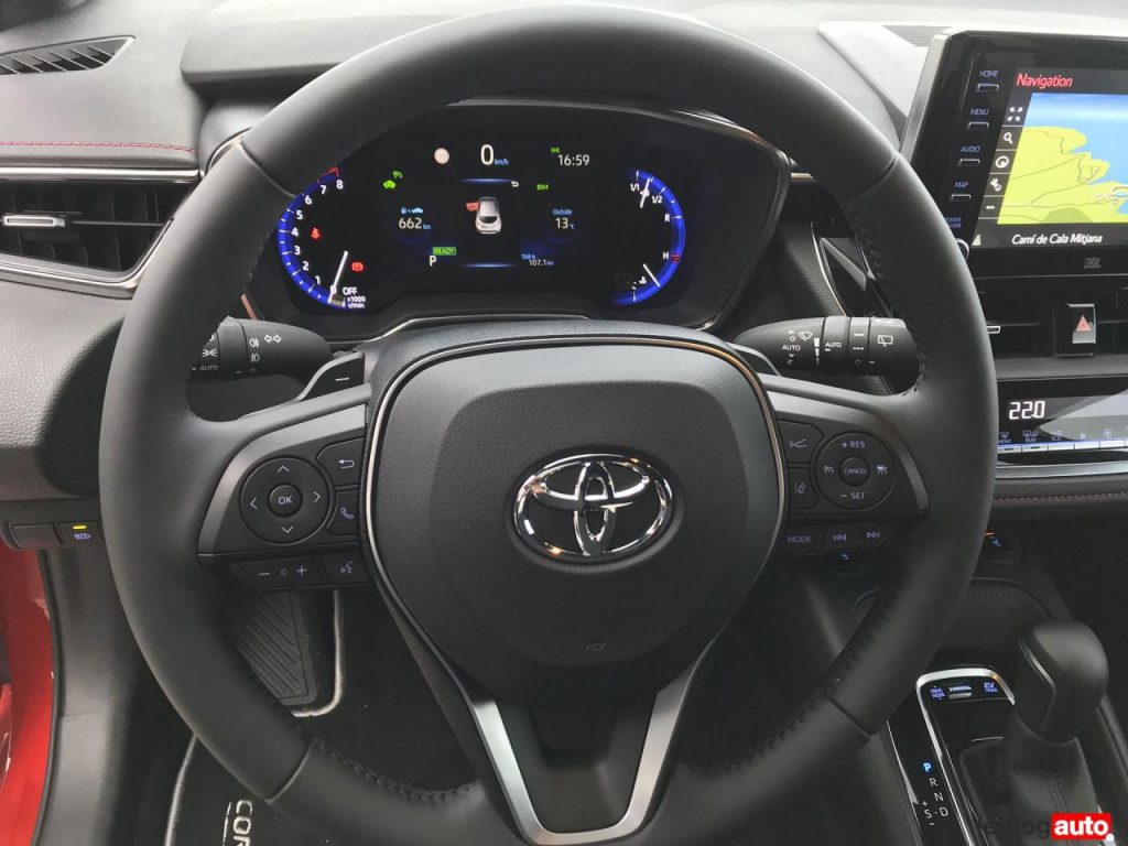 hd-essai_toyota_corolla_hybride_180_ch_1-8