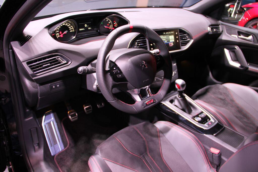 hd-francfort_2015_live_peugeot_308_gti_1-1