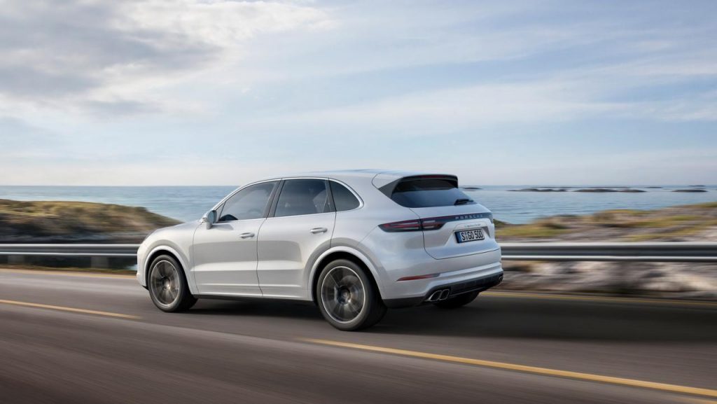 hd-francfort_2017_live_porsche_cayenne_turbo_vido_2-9