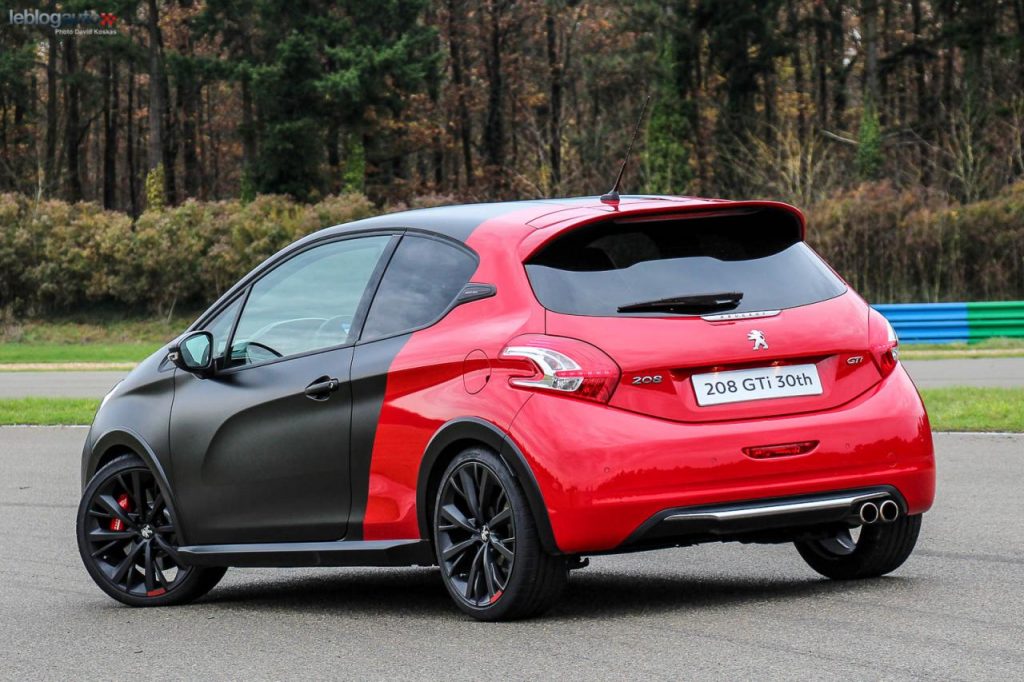 hd-galop_d_essai_peugeot_208_gti_30th_affte_1-3