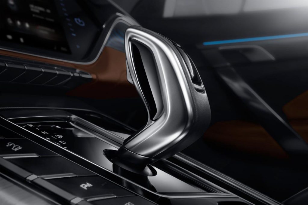 hd-geely_boyue_pro_que_de_progrs_1-2