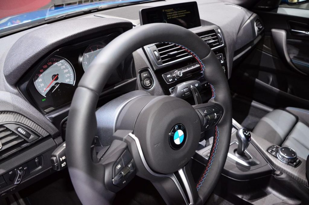 hd-genve_2016_live_bmw_m2_1