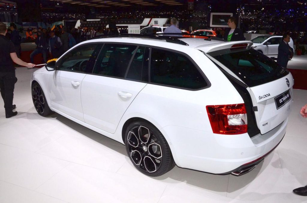 hd-genve_2016_live_koda_octavia_combi_rs_1-2
