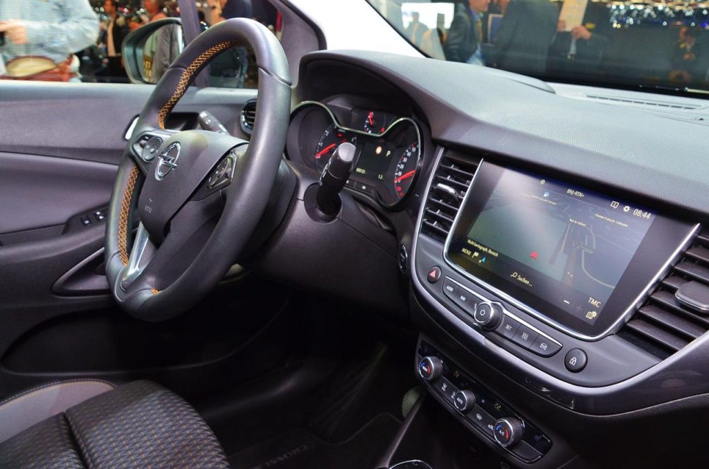 hd-genve_2017_live_opel_crossland_x_1-3