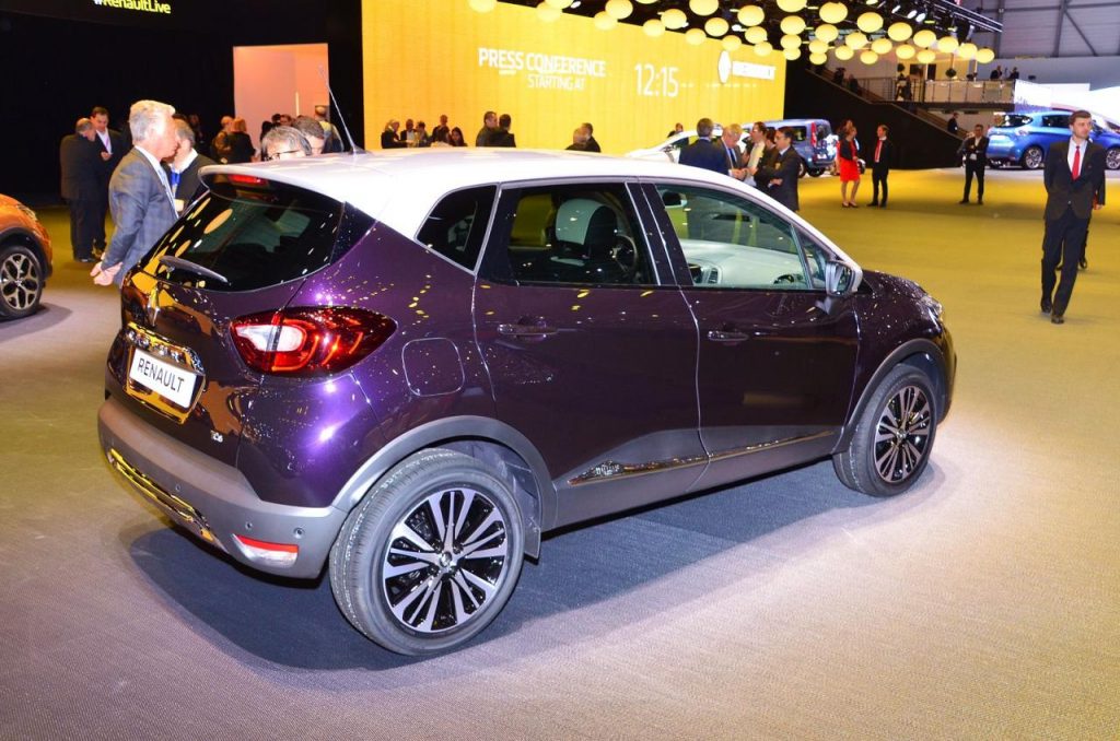 hd-genve_2017_live_renault_captur_restyl_1-2