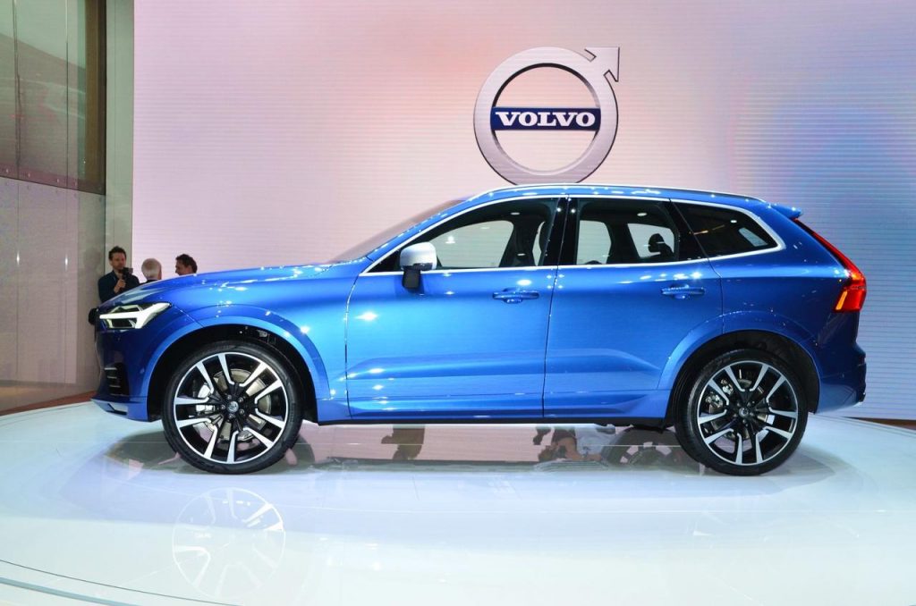 hd-genve_2017_live_volvo_xc60_1-2