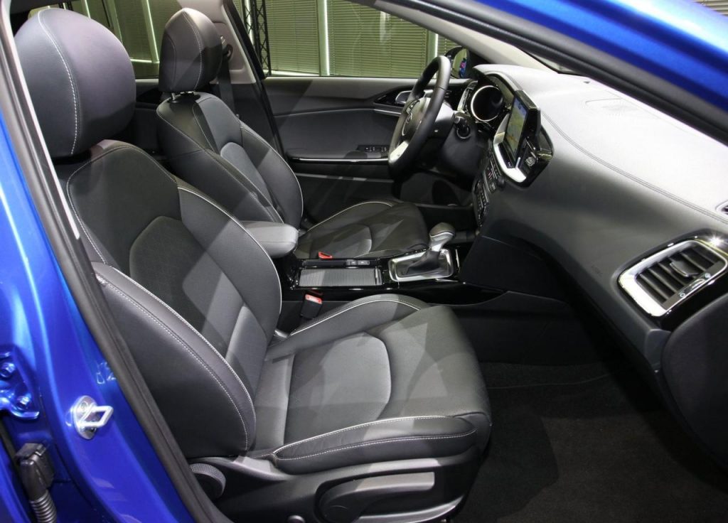 hd-genve_2018_kia_ceed_2-137