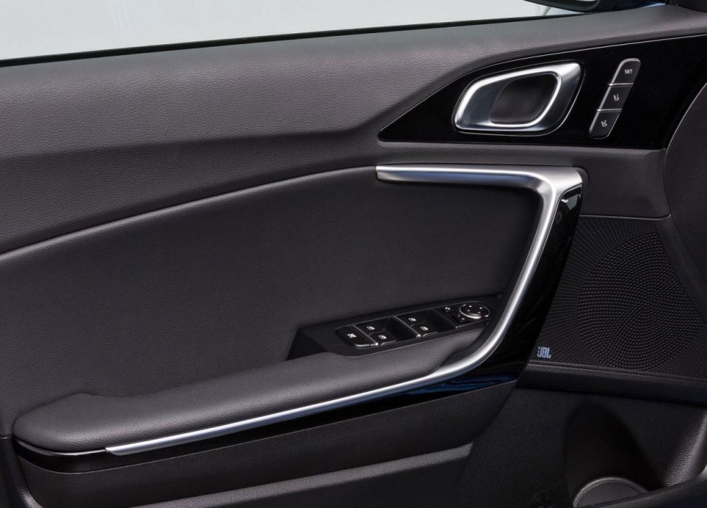 hd-genve_2018_kia_ceed_2-159