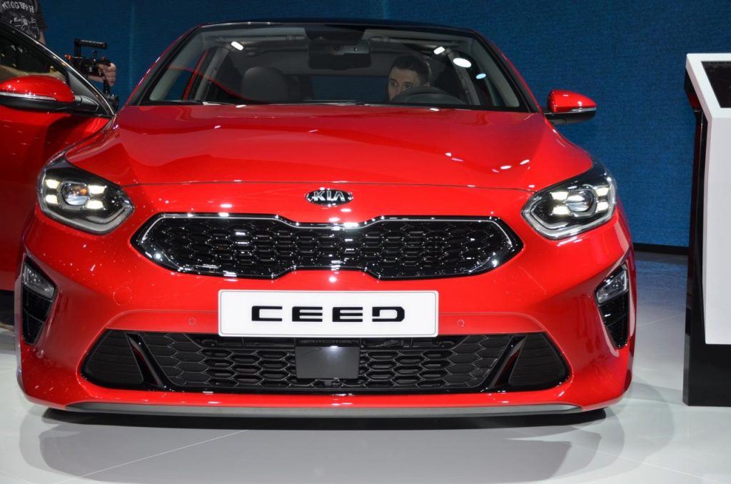 hd-genve_2018_live_kia_ceed_1-6