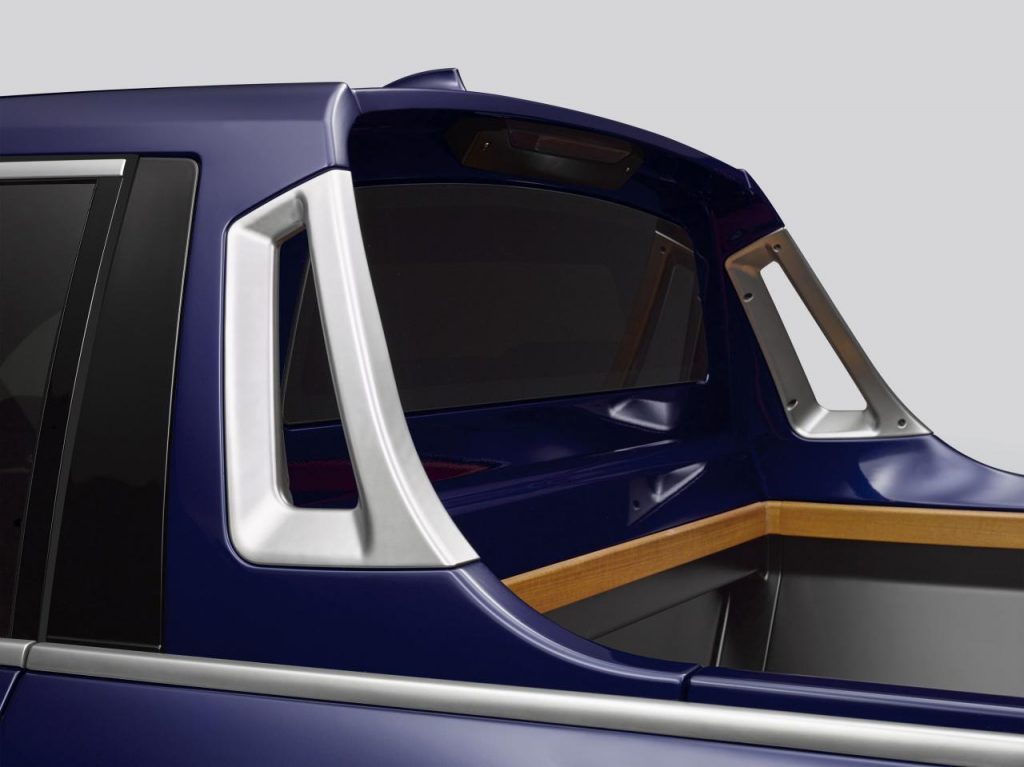 hd-insolite_bmw_x7_pickup_juste_un_exercice_de_style_1-4