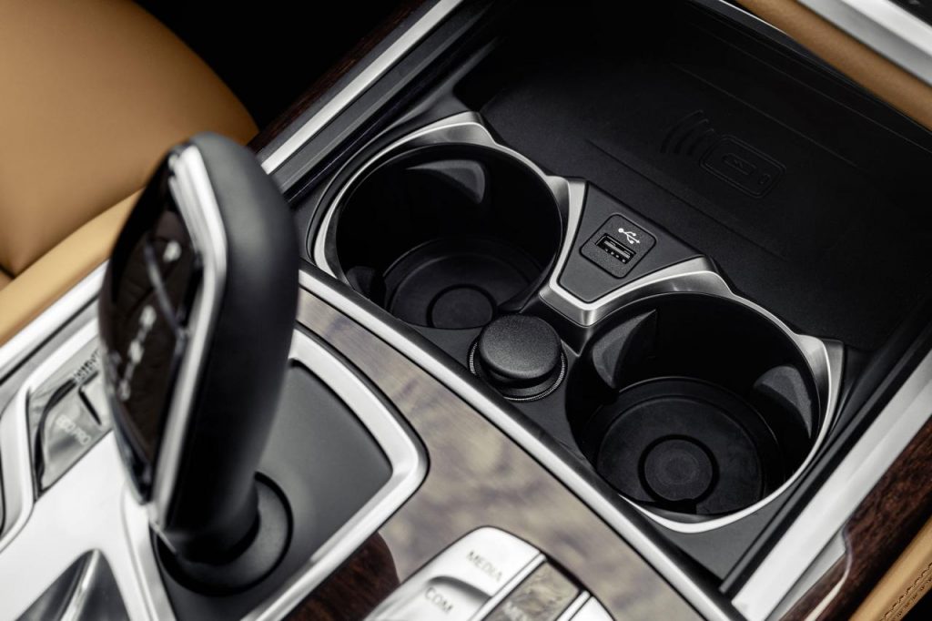 hd-la_bmw_srie_7_s_aligne_sur_le_x7_1-2