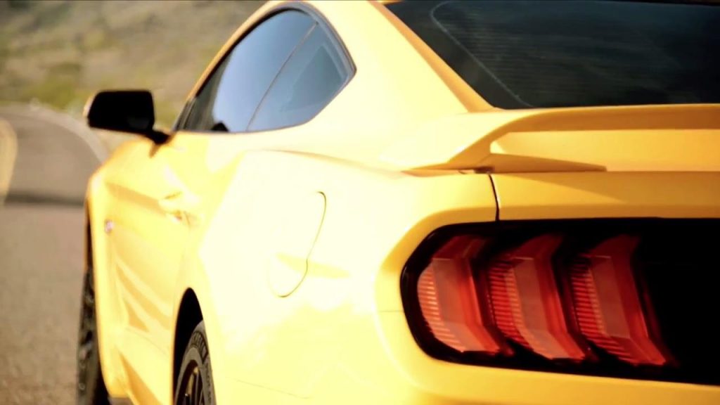 hd-la_ford_mustang_restyle_apparat_sur_le_web_1-8