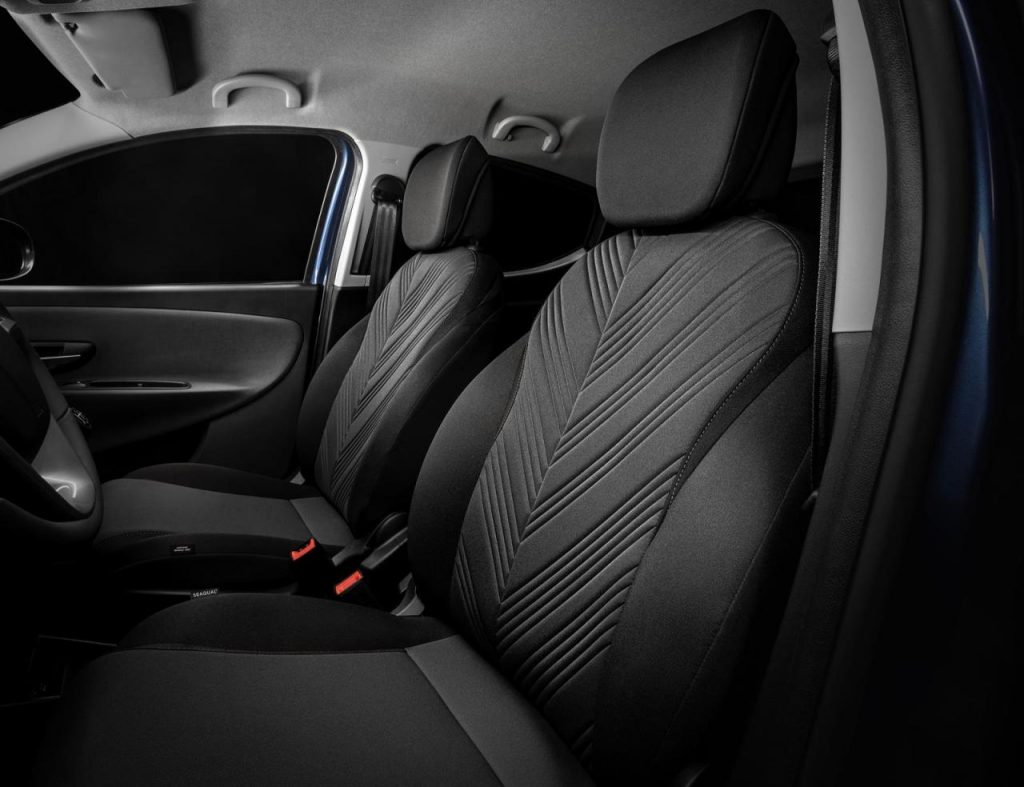 hd-la_lancia_ypsilon_n_en_finit_pas_de_mourir_1-2