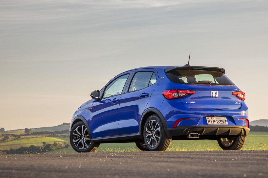 hd-la_nouvelle_fiat_argo_lance_au_brsil_2-16