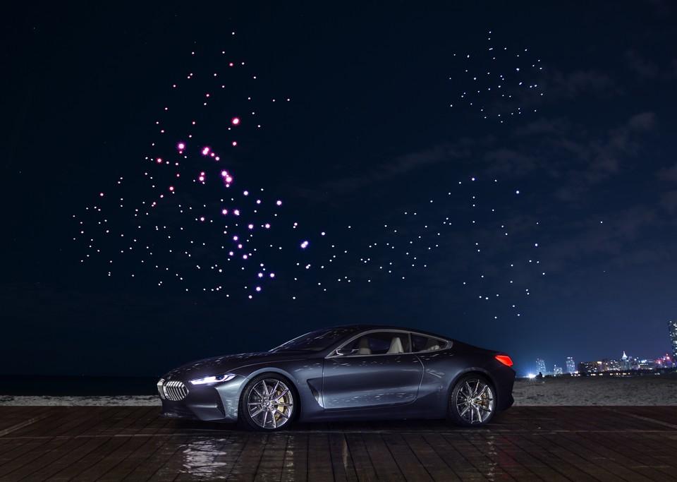 hd-la_sculpture_volante_franchise_freedom_de_bmw_1