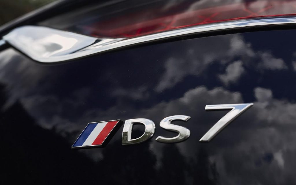 hd-le_ds_7_crossback_s_offre_une_investiture_prsidentielle_1-1