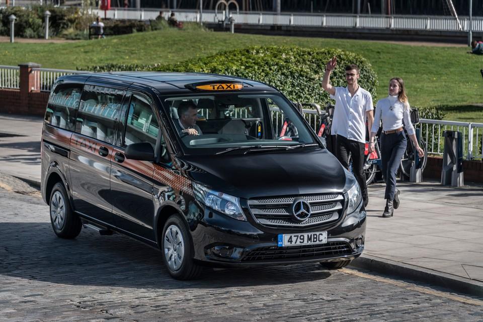 hd-le_mercedes_vito_joue_les_taxi_londres_1-3