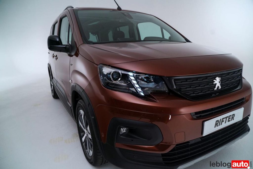 hd-le_nouveau_peugeot_rifter_en_vido_1-5
