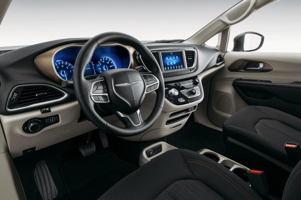 hd-le_retour_du_chrysler_voyager_1-1