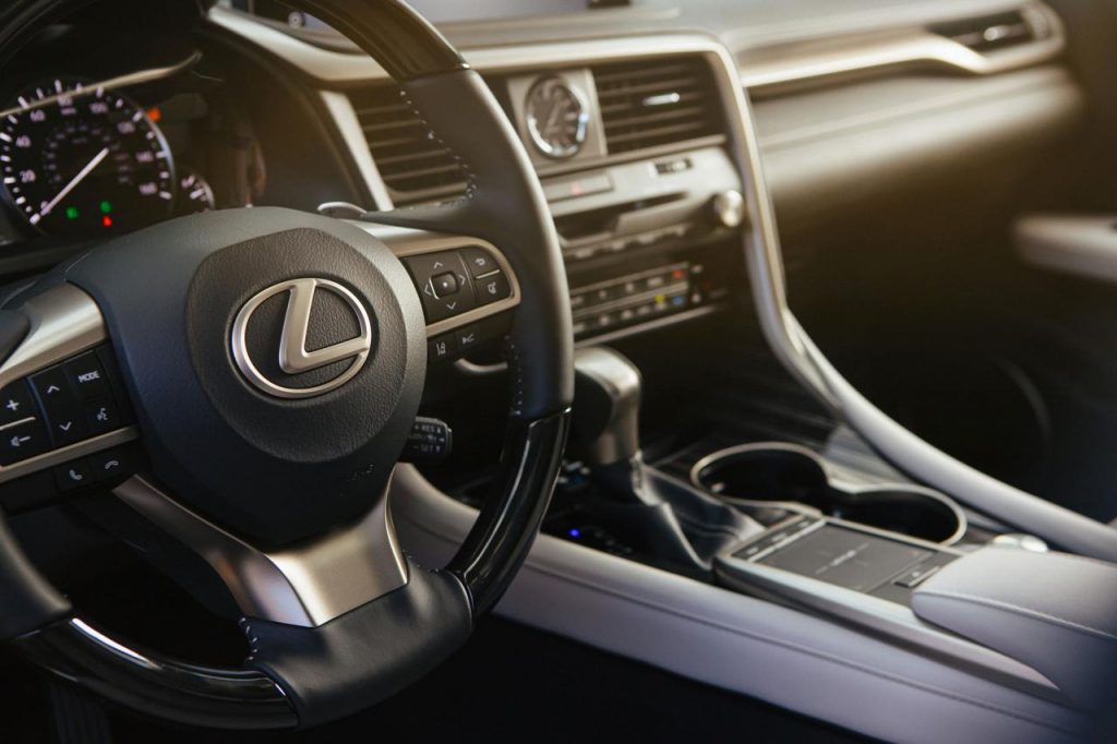 hd-lexus_rx_subtile_mise_jour_1-2