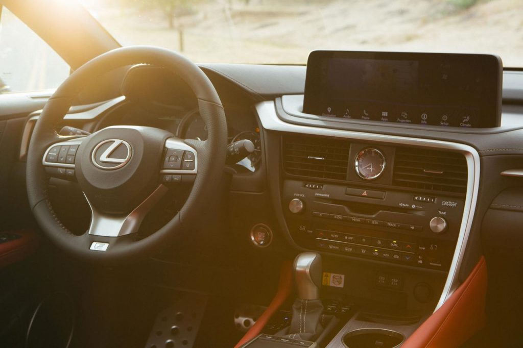 hd-lexus_rx_subtile_mise_jour_1-28