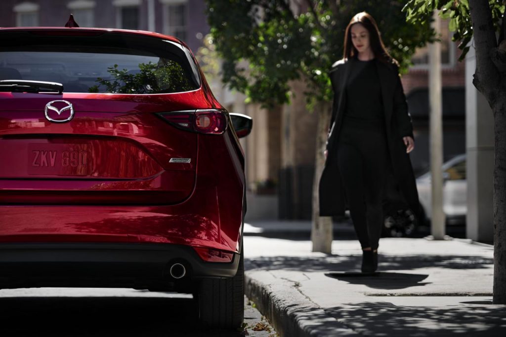 hd-los_angeles_2016_mazda_cx_5_1-10