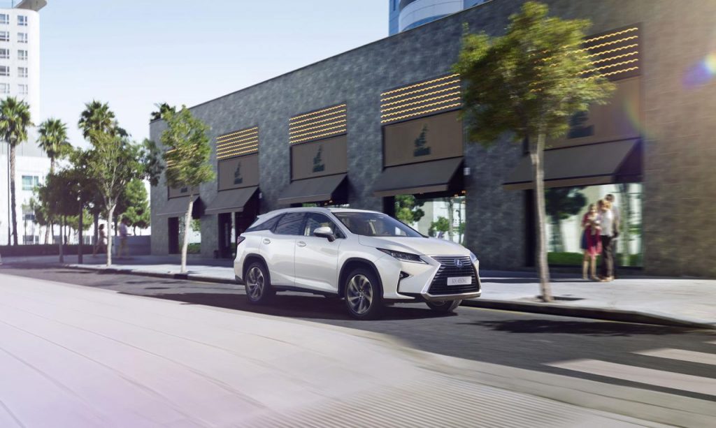 hd-los_angeles_2017_lexus_rx450hl_1-2