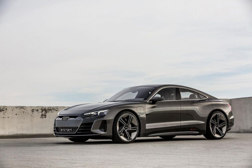 hd-los_angeles_2018_audi_e_tron_gt_concept_1-12