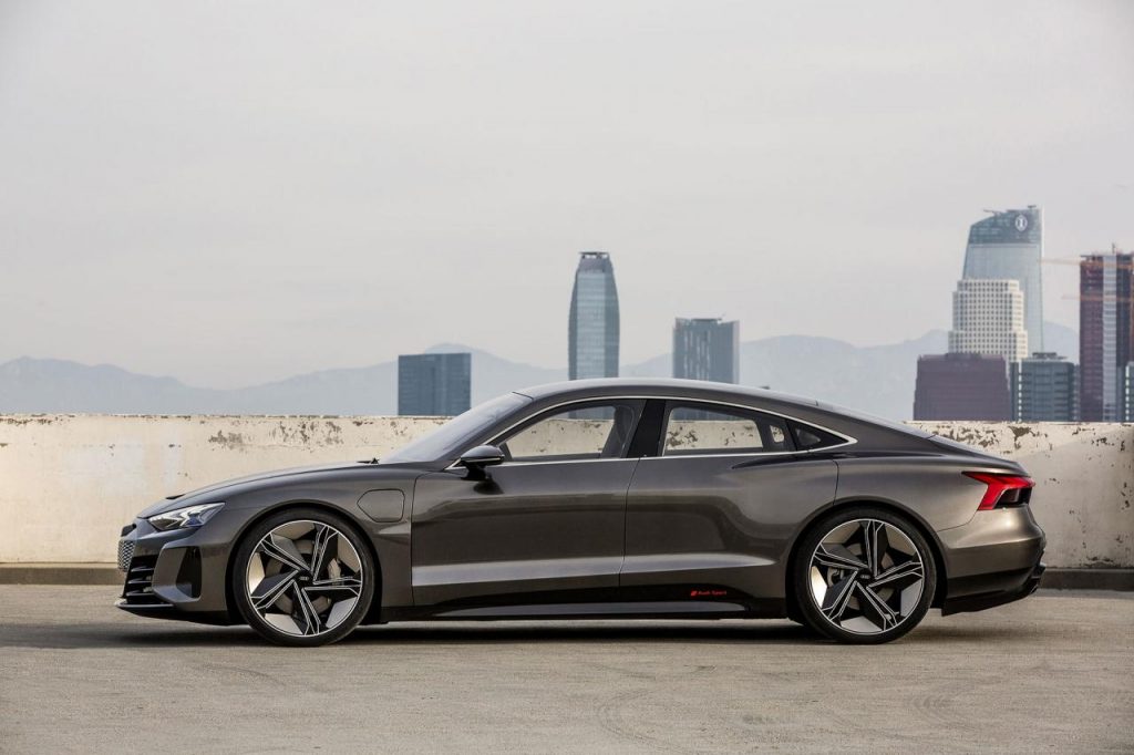 hd-los_angeles_2018_audi_e_tron_gt_concept_1-13
