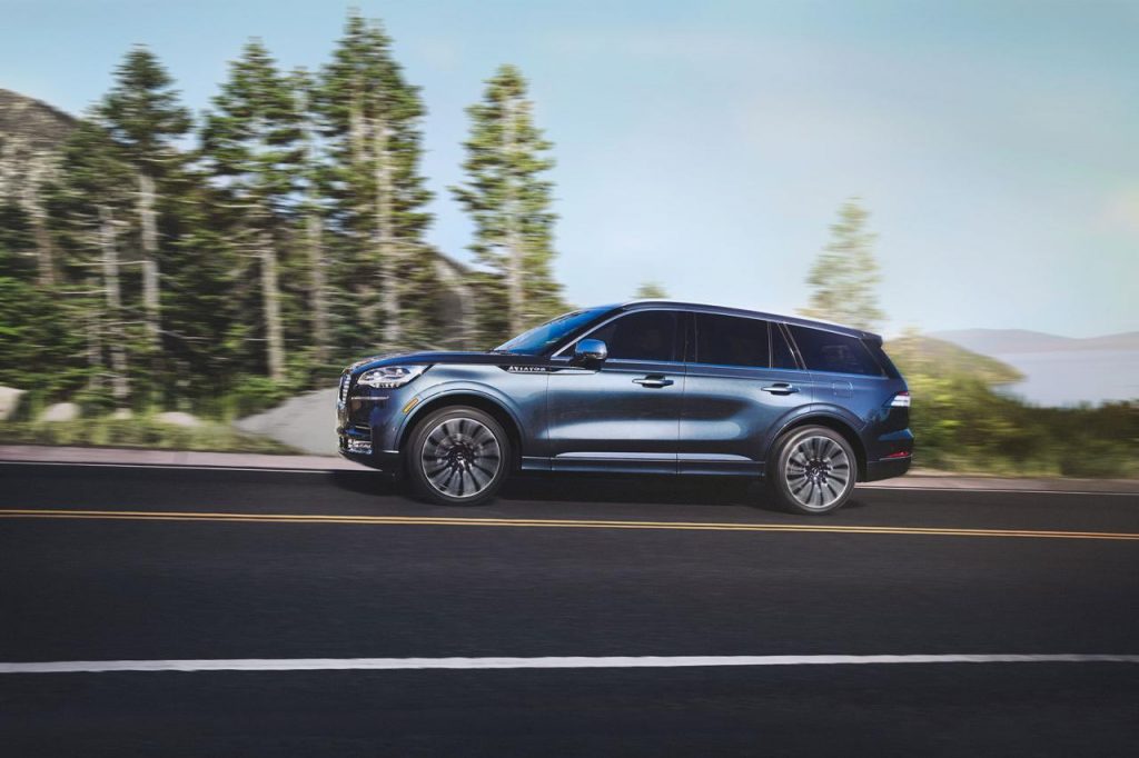 hd-los_angeles_2018_lincoln_aviator_1-32