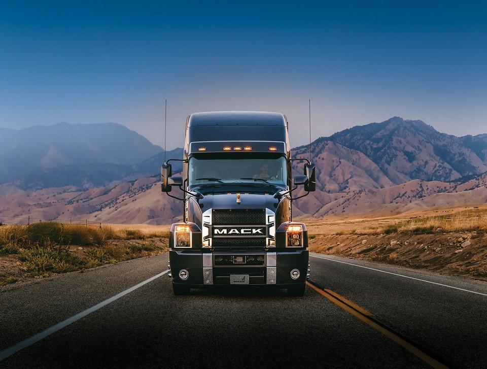 hd-mack_anthem_1-4
